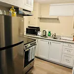 Walkout Basement Suite With Free Street Parking